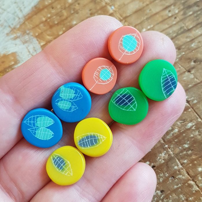 mini round stud earrings
